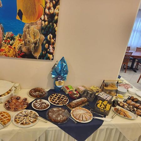 Hotel Savana Rimini Eksteriør billede