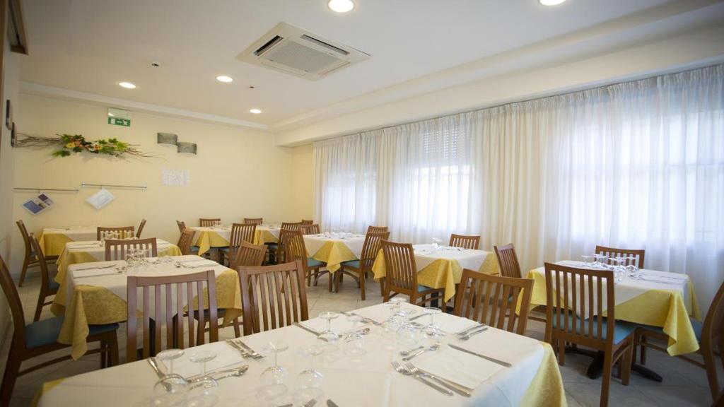 Hotel Savana Rimini Eksteriør billede